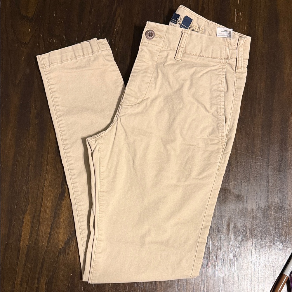 American Eagle Outfitters Light Khaki Chinos